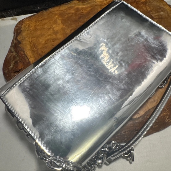 Tory Burch Robinson Mirror Metallic Silver Patent Leather Chain Strap - Picture 7 of 13